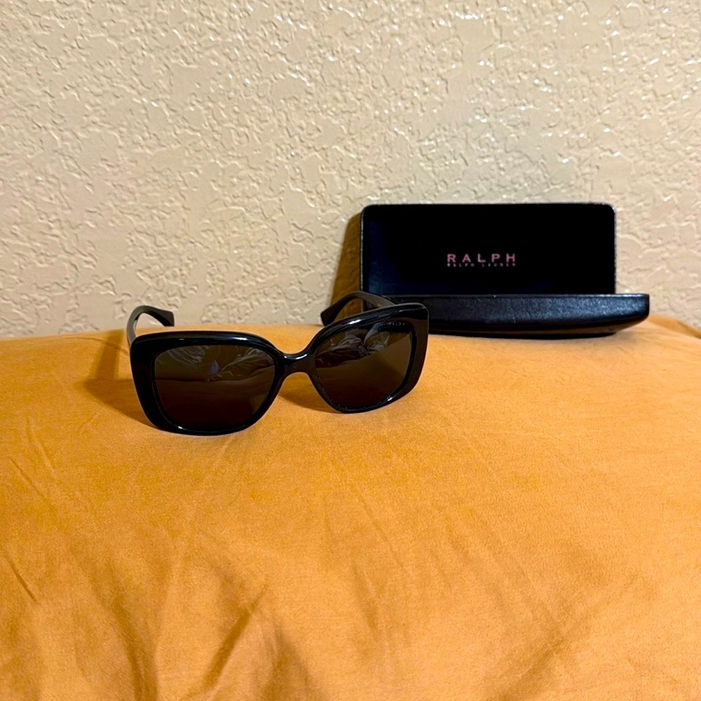 NWOT Ralph Lauren Black Oversized Sunglasses